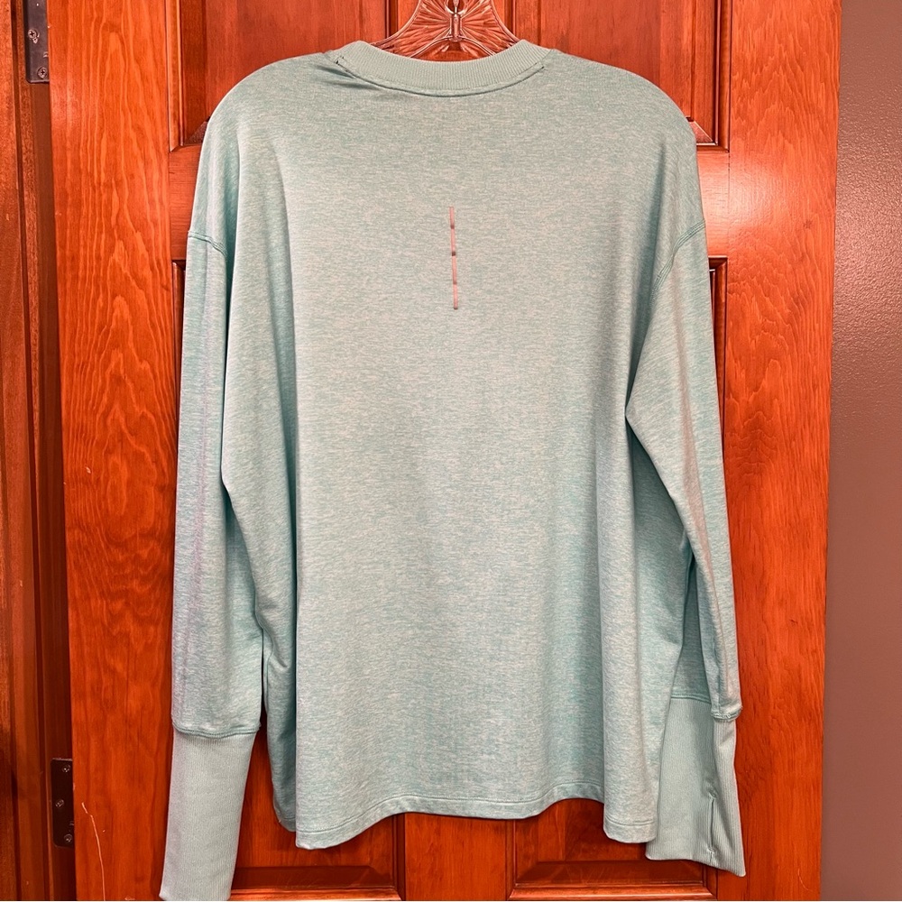 Nike Running Dri-Fit long sleeve shirt with monkey-cuffs (color- seafoam) - Picture 4 of 8